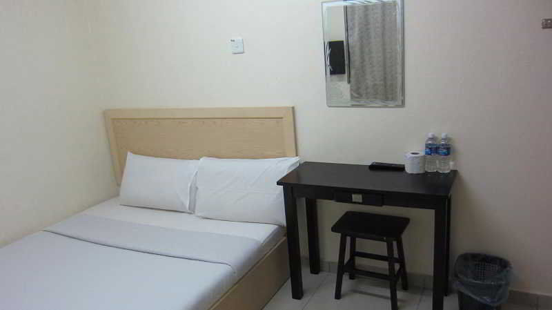 Oyo 301 River Inn Hotel Butterworth Exterior photo