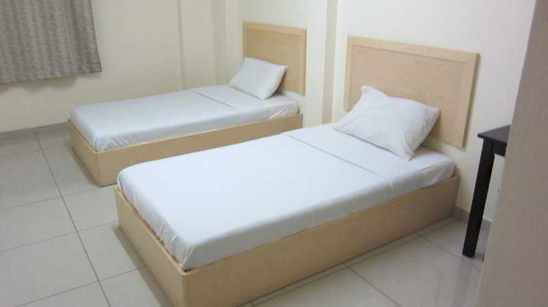 Oyo 301 River Inn Hotel Butterworth Exterior photo