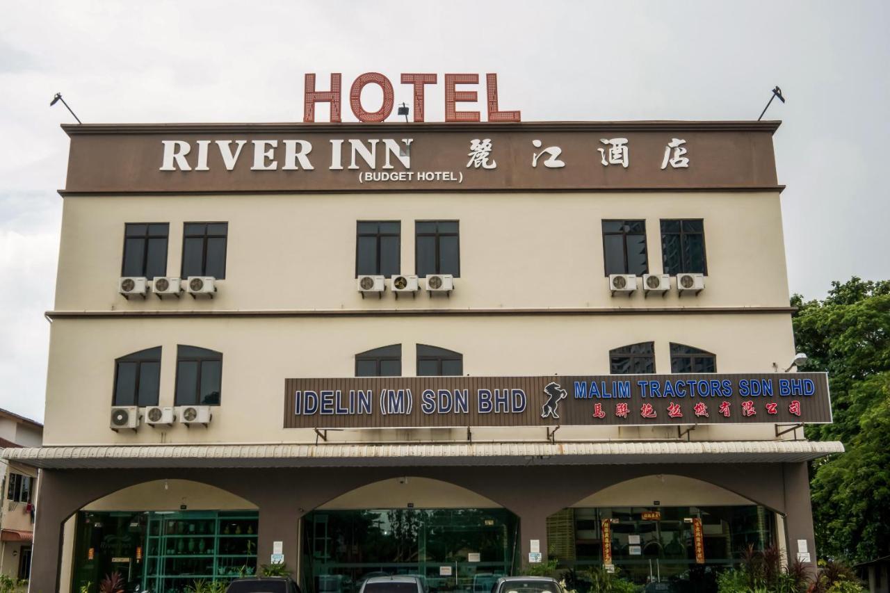Oyo 301 River Inn Hotel Butterworth Exterior photo