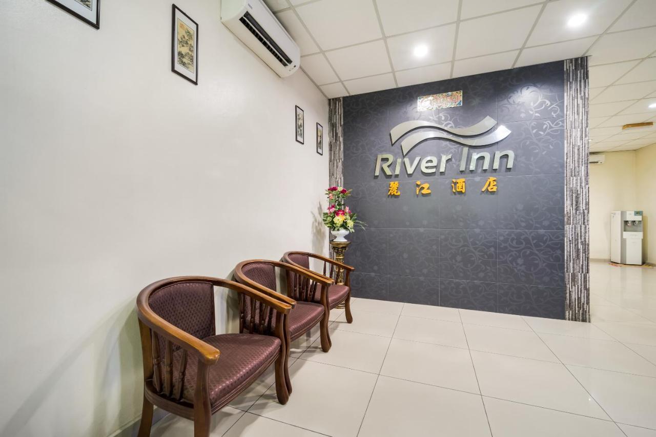 Oyo 301 River Inn Hotel Butterworth Exterior photo